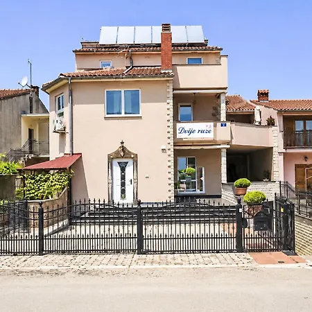 Ein Im Zweirosen By Interhome Appartement
